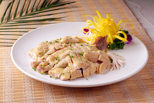 美味白切鸡摆盘精致