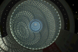 独特螺旋结构建筑穹顶