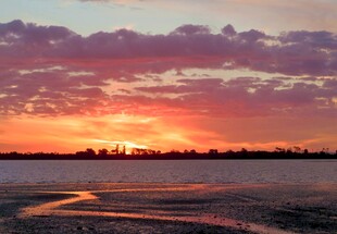 海边绚丽日落美景