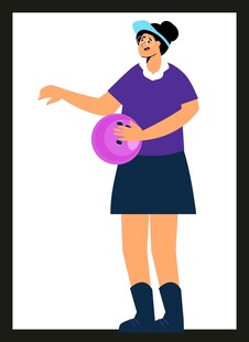 女子手持粉球做指示动作