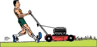 男子推割草机修剪草坪