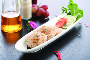 美味虾仁摆盘精致诱人