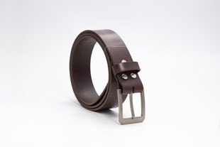 棕色皮带展示