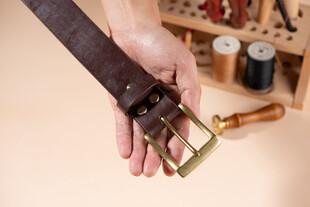 手工制作的复古皮带