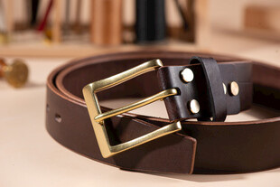 复古风真皮双扣皮带