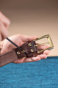 手工制作的复古风皮带