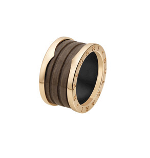 金色环形机械部件