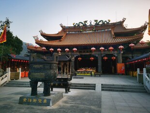 古色古香的中式传统庙宇