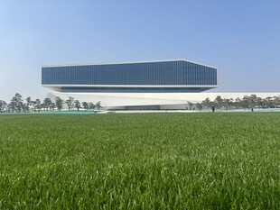 田野旁的现代风格建筑