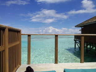 海景木屋露台的美丽风光