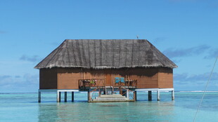 水上木屋 静谧海岛风光