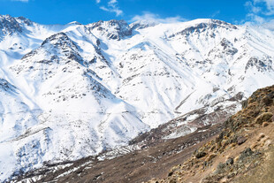 壮丽雪山景观