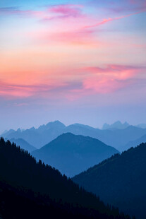 山间绚丽晚霞美景