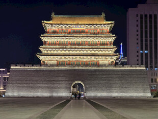 太原五一广场首义门