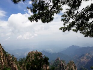 黄山美景 松影与山峦