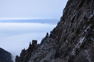 高山云海壮丽景观