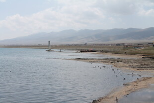 湖畔风光 宁静的水边景致