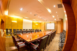 现代风格会议室全景