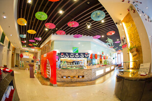 梦幻多彩的室内装饰场景