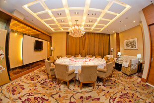 豪华典雅的宴会包间场景