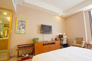 温馨舒适的酒店卧室场景