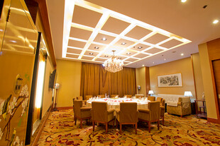 豪华中式风格餐厅包间