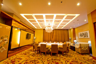 豪华中式风格餐厅包间