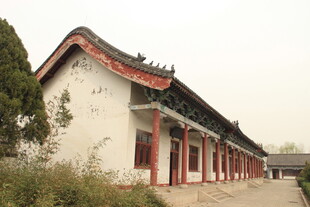 中式古建筑庙宇外观