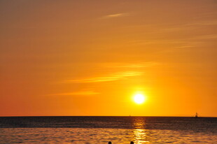 海边壮丽日落美景