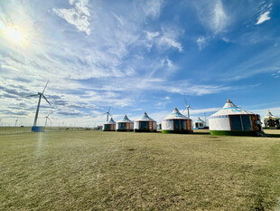 内蒙古自治区卓资县大草原蒙古包