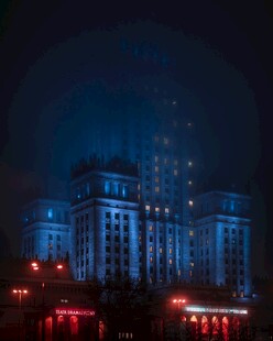 夜幕下的璀璨建筑
