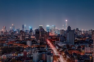 城市夜景璀璨灯火辉煌