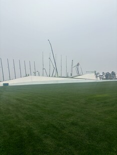 草原上的风力发电机组