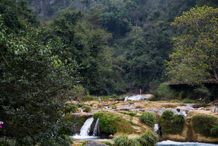 荔波山间溪流瀑布自然美景