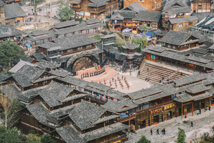 千户苗寨古村落屋顶俯瞰景观
