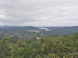 三亚山间景色远眺