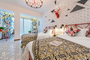 三亚时尚北欧风卧室温馨场景