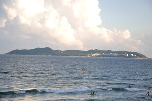 三亚海边岛屿风光