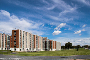 三亚现代高层住宅区景观