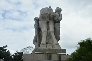 三亚大型人物群雕纪念碑