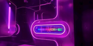 霓虹闪烁的酷炫科技空间