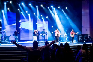 舞台演出精彩瞬间