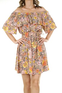  肩碎花短裙女士穿搭