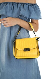 女士挎黄色 肩包