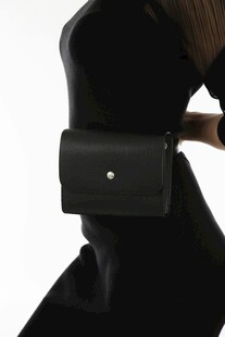 黑色时尚女包展示