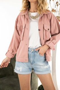 粉色牛仔外套搭配时尚短裤
