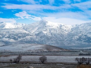 雪山旷野壮丽风光