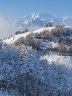 冬日雪山雪景银装素裹