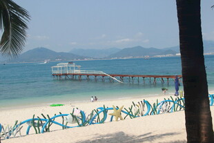 三亚美丽海滨沙滩风景