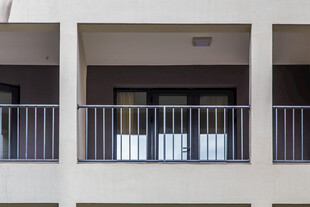 现代建筑的阳台外观